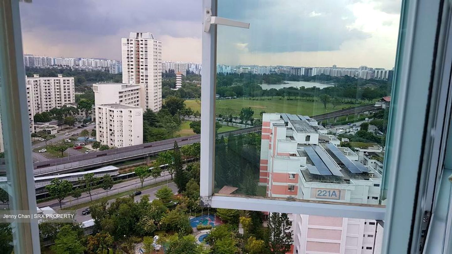 Blk 219A Jurong East Street 21 (Jurong East), HDB 5 Rooms #376356201